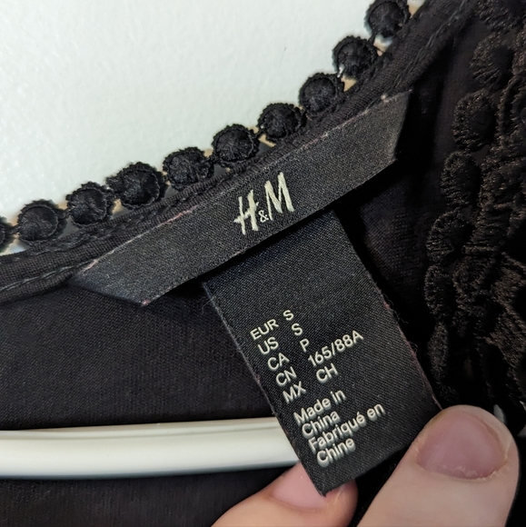 H&M sleeveless top S - Picture 2 of 3